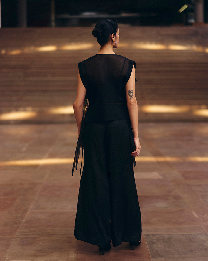 Black Terra Dash Bib Set