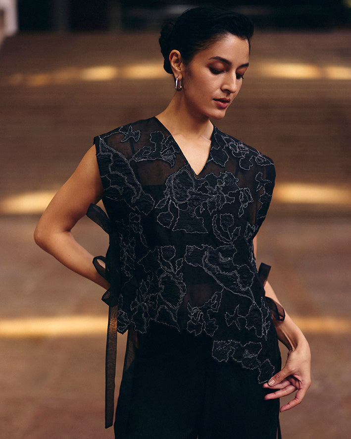 Black Terra Dash Bib Set