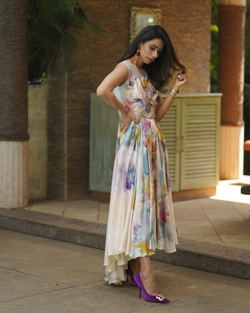 Swirl print asymmetric hem Tunic.